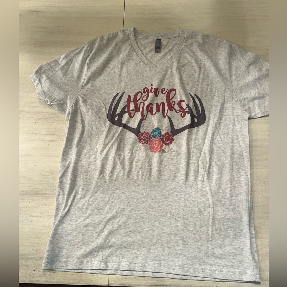 NWOT NEXT LEVEL apparel Give Thanks Thanksgiving v neck shirt XL